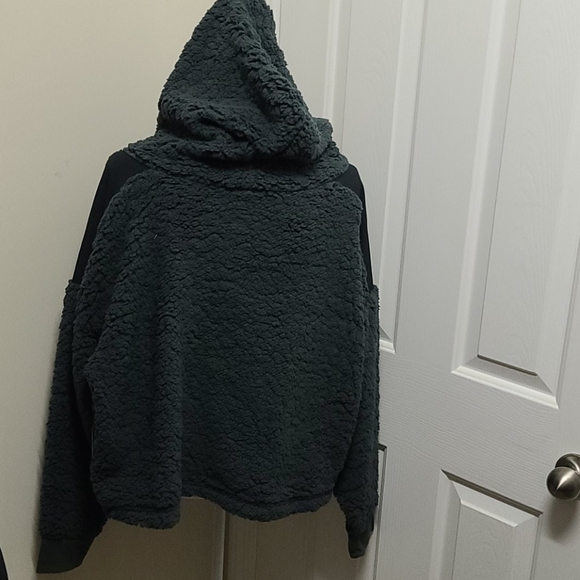 NWT Z by Zella Sheila Fleece Pullover - Picture 3 of 5